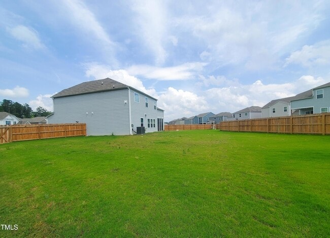 Building Photo - 3553 Lovage Dr