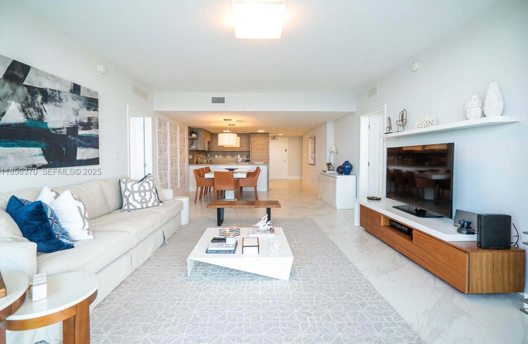 Building Photo - 400 Sunny Isles Blvd