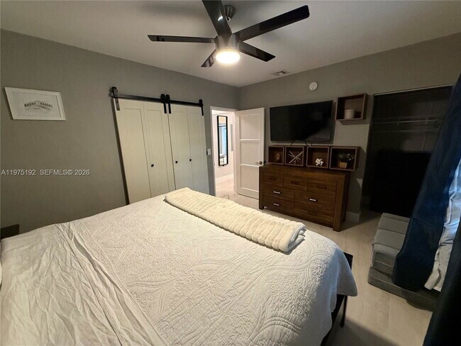 Building Photo - 4850 SW 4th St