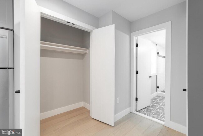 Building Photo - 1707 Rittenhouse Square