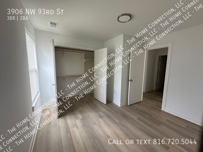 Building Photo - 3906 NW 93rd St