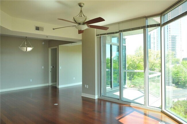 Building Photo - 2795 Peachtree Rd