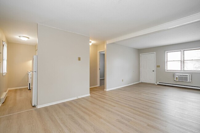 Building Photo - 207 N Madison Rd