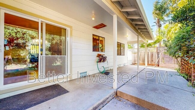 Building Photo - 2530 Brookhaven Dr