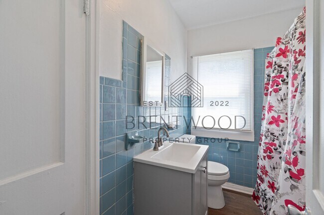 Building Photo - Charming 3BR/1B Single-Family Home