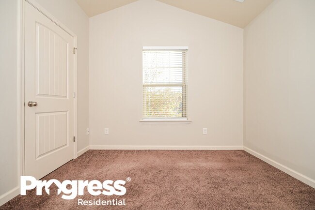 Building Photo - 151 Biscayne Terrace