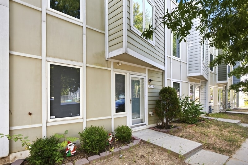 Building Photo - 3553 6th St
