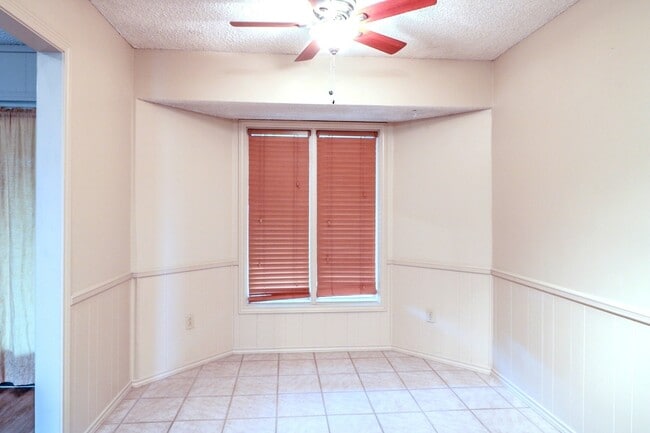 Building Photo - Loving Home in South Lubbock