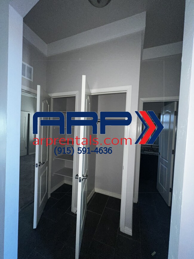 Building Photo - BEAUTIFUL EASTSIDE HOME Open House 09/02/2023 from 1:00pm to  1:30pm