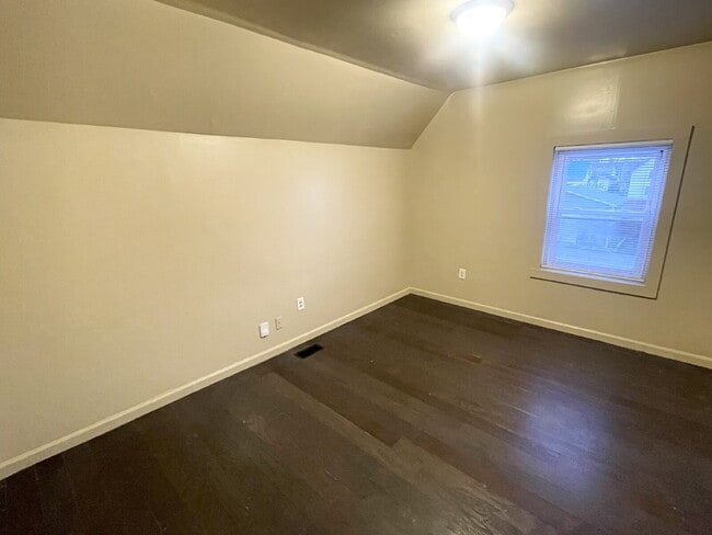 Building Photo - Anderson 2 bedroom home