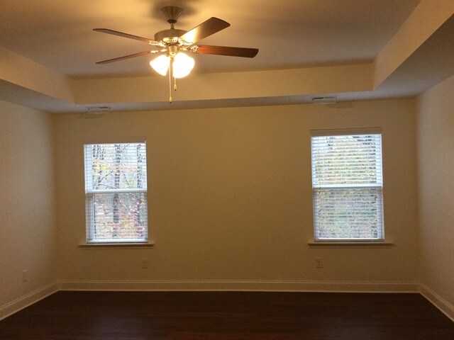 Building Photo - 303 South Fork Lane