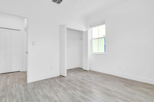 Building Photo - 243 Hang Loose Wy