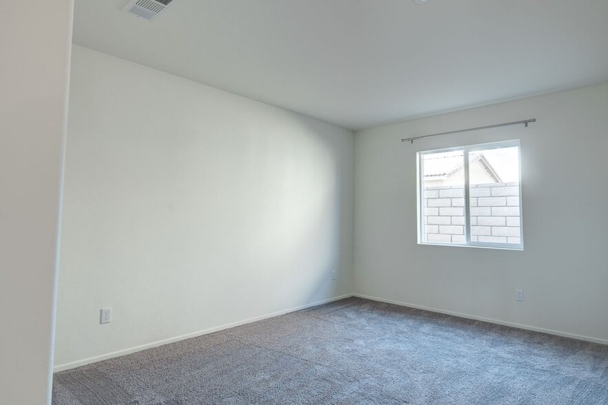Building Photo - 67459 Rio Madre Dr