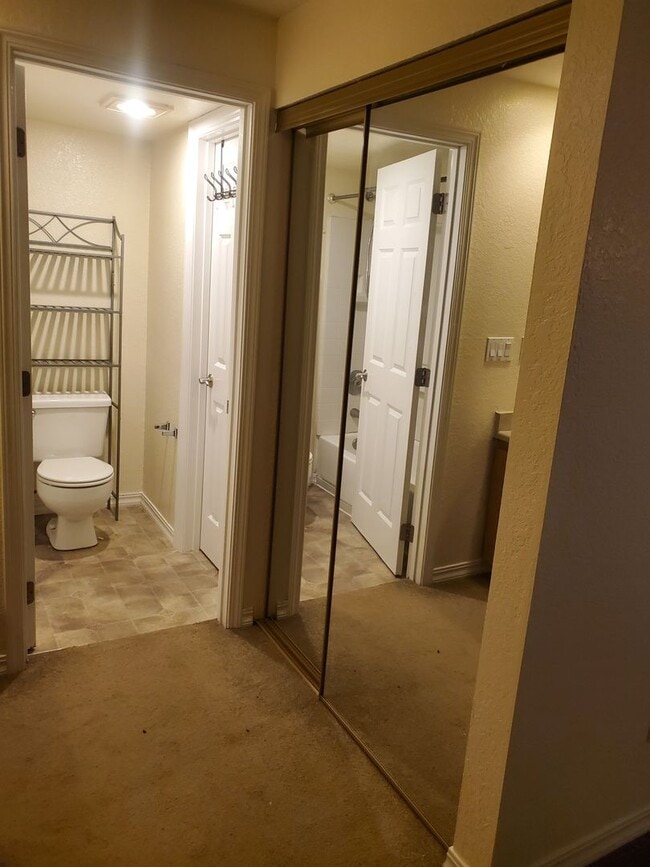 Building Photo - 2 Bedroom Condo At Sunn Fjord Condominiums...