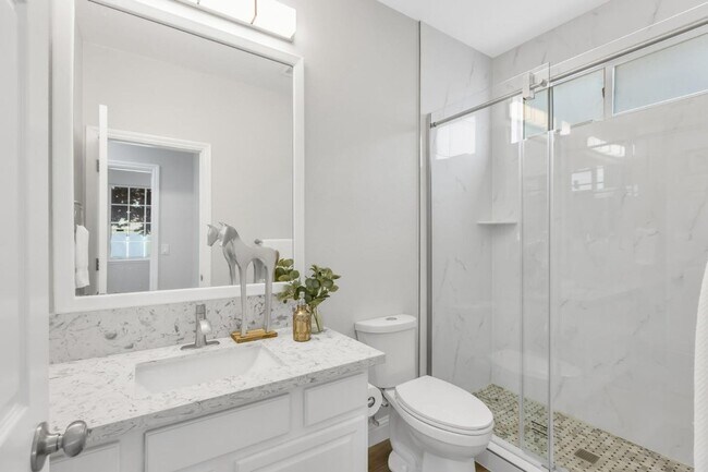 Building Photo - Gorgeous East Elk Grove Home
