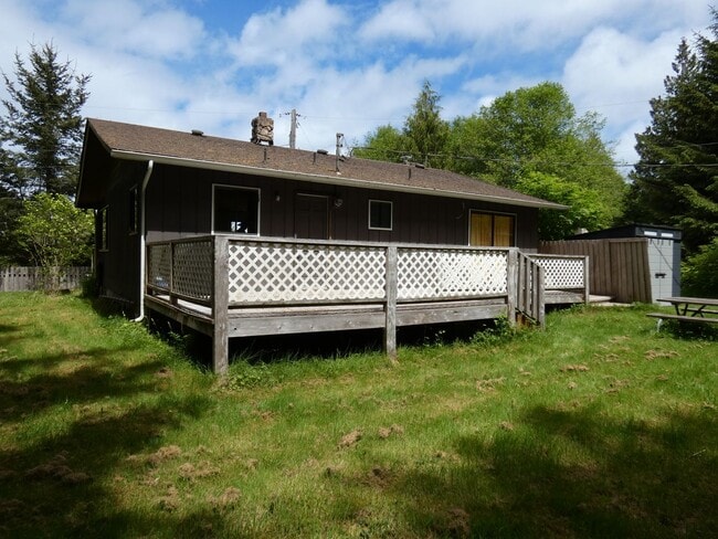 Building Photo - 71 Saghalie Trl