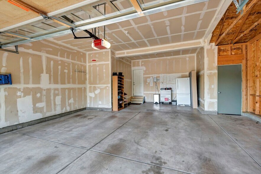 Building Photo - 5050 Wagon Box Pl