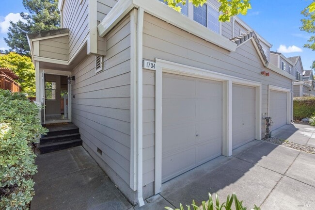 Building Photo - 1734 Zinfandel Dr