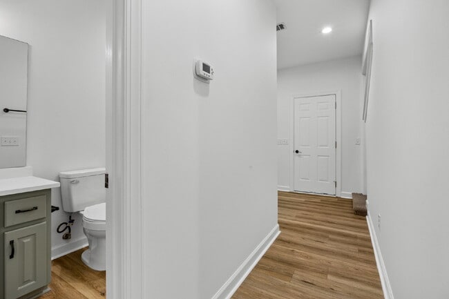 Building Photo - Large townhome in the Desirable Southbridge Community