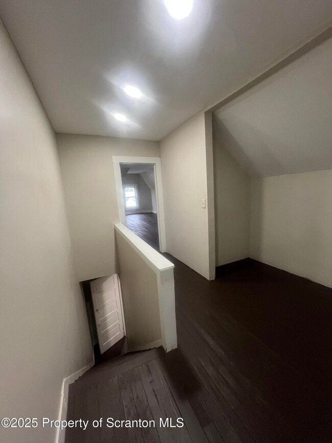 Building Photo - 304 Pittston Ave