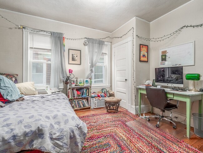 Building Photo - 81 Bristol Rd