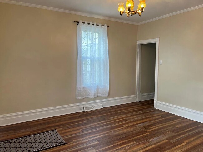 Building Photo - 145 Main St