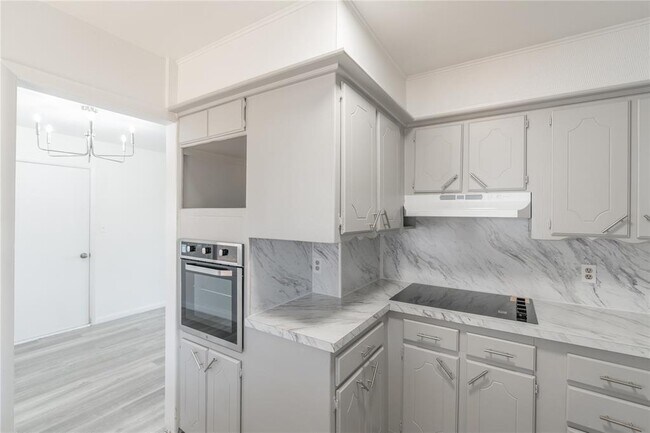 Building Photo - 2333 Eagle Dr