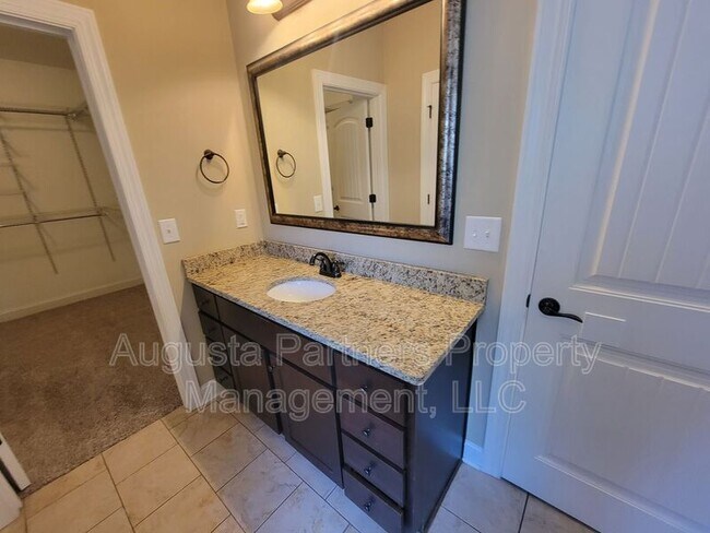 Building Photo - 841 Herrington Dr