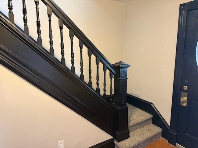 Building Photo - 807 Crawford Ave