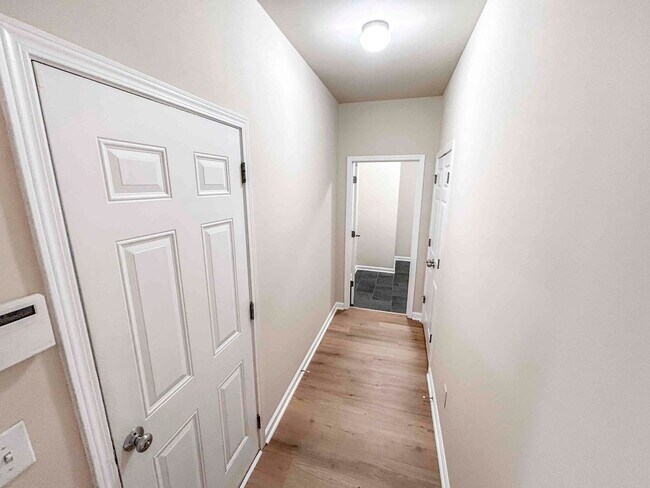 Building Photo - Immaculate 4 BR/3 BA Traditional in Acworth!