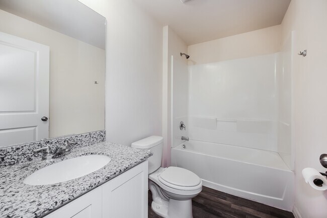 Building Photo - 1109 SW 2nd St