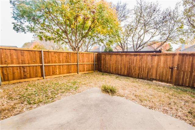 Building Photo - 10371 Darkwood Dr