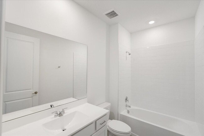 Building Photo - 3526 Angler Dr