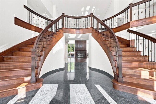 Building Photo - 6122 Trailwood Ln