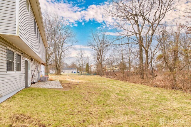 Building Photo - 30 Clara Dr