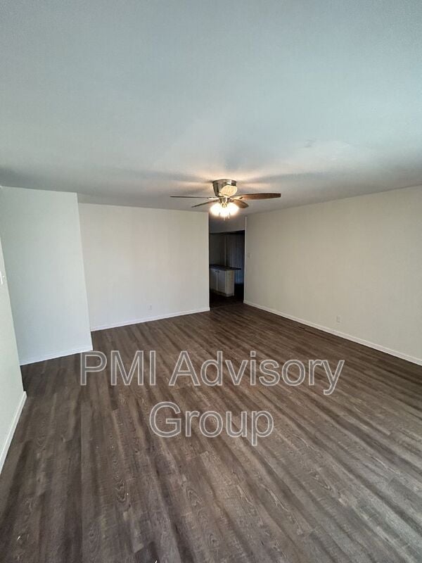 Building Photo - 2513 SW Mission Ave