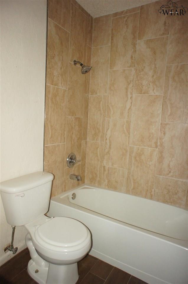 Building Photo - 4613 Spring Shadow Dr