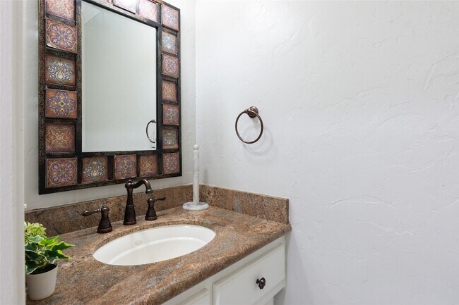 Building Photo - 354 Tealwood Dr