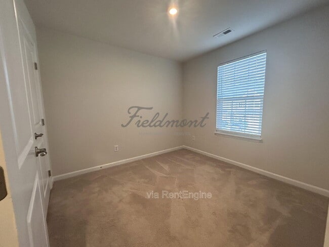 Building Photo - 574 Preakness Run