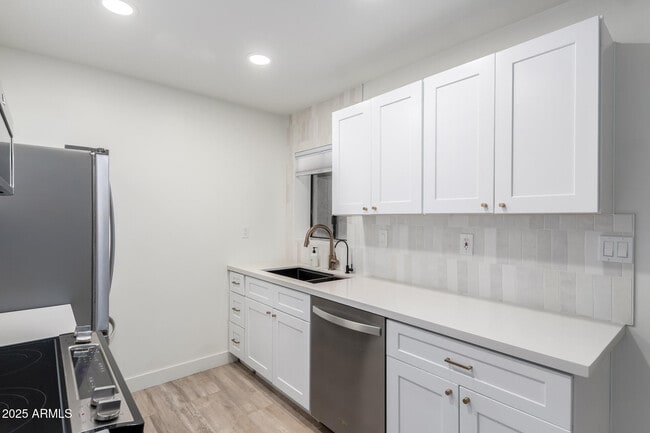 Building Photo - 6480 N 82nd St