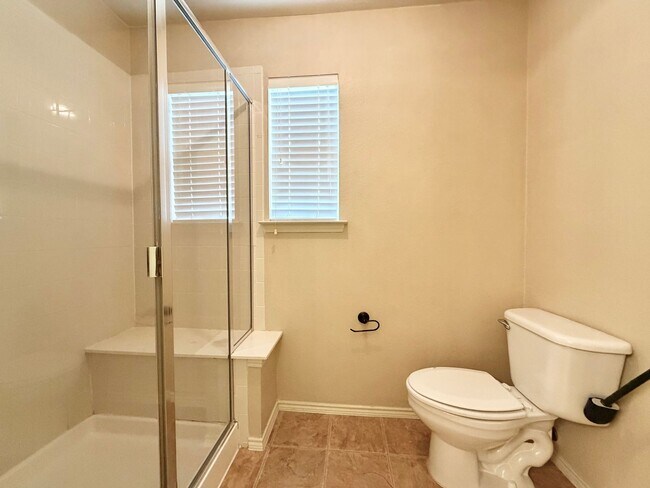 Building Photo - 2224 Stonepark Pl