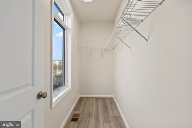 Building Photo - 1010 Ribbon Limestone Terrace SE