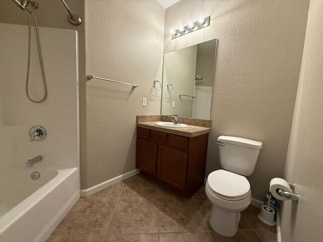 Building Photo - Beautiful Home in Sparks, NV- Single story