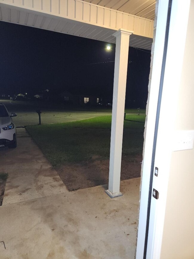 Building Photo - 4925 Catahoula Dr