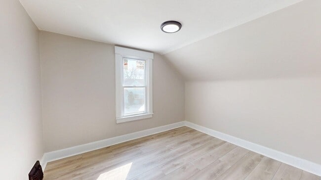 Building Photo - Slavic Village - 4 Bedroom - Single Family Home