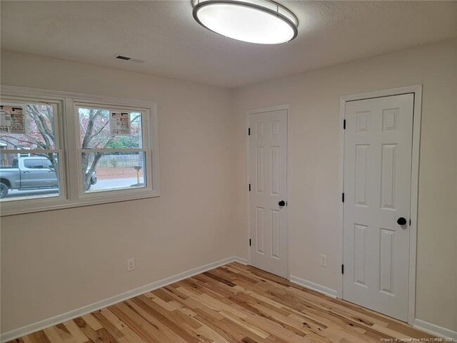 Building Photo - 3202 Periwinkle Dr