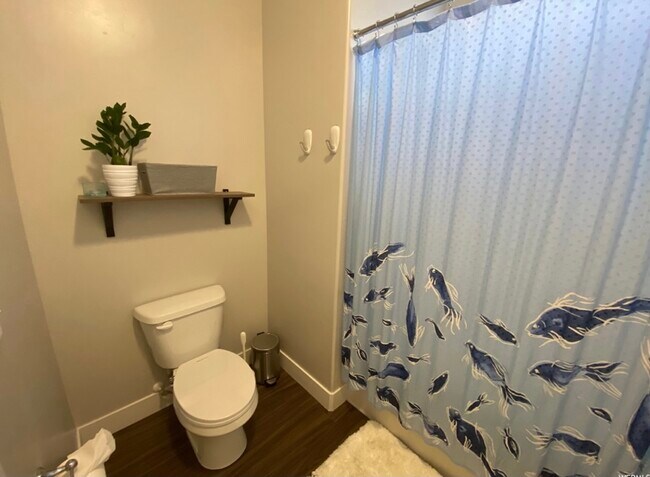 Building Photo - 523 N 310 W