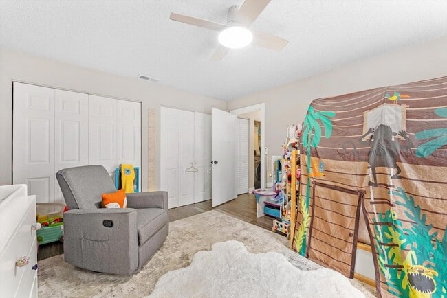 Building Photo - 203 Timberlane Cir