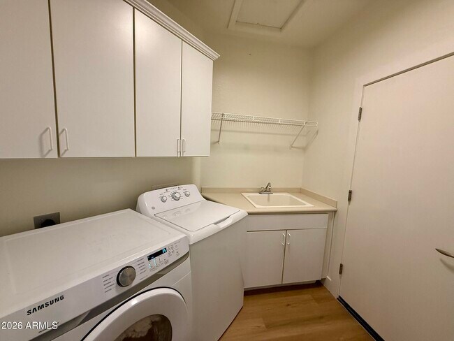 Building Photo - 1839 W Owens Way