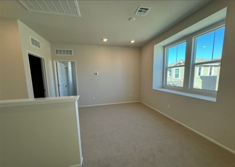 Building Photo - 40430 Melrose Dr